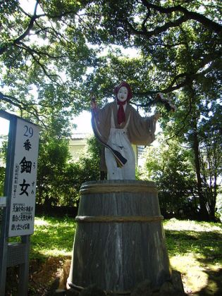 Goddess statue