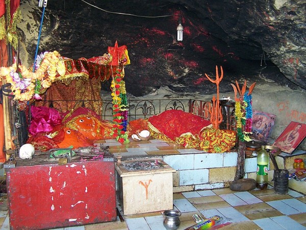 Shri Hinglaj Mata temple shakti peetha is the largest Hindu pilgrimage centre in Pakistan. The annual Hinglaj Yathra is attended by more than 250,000 people