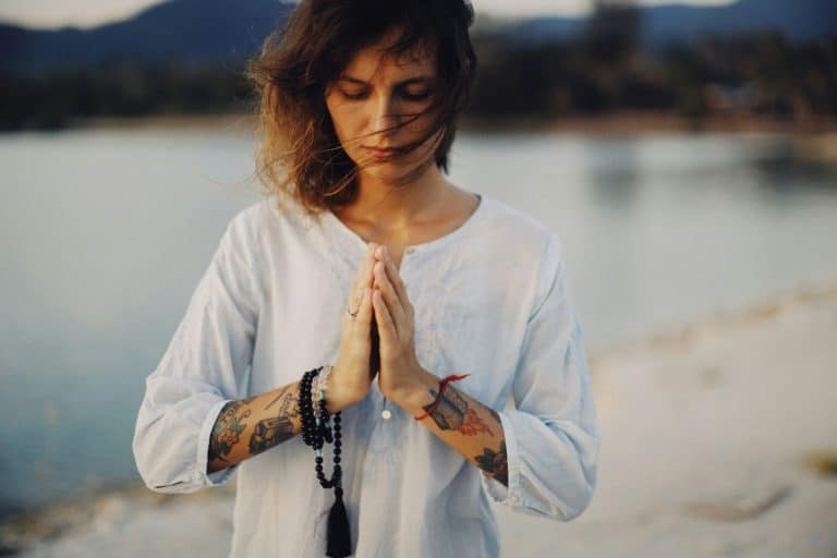How to Grow a Spiritual Business on Instagram Without Losing Your Authenticity